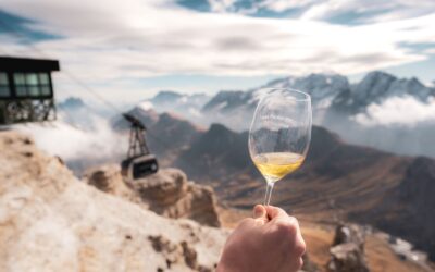 Top Wine 2950: al Sass Pordoi la più alta degustazione al mondo 13 e 14 ottobre al Rifugio Maria